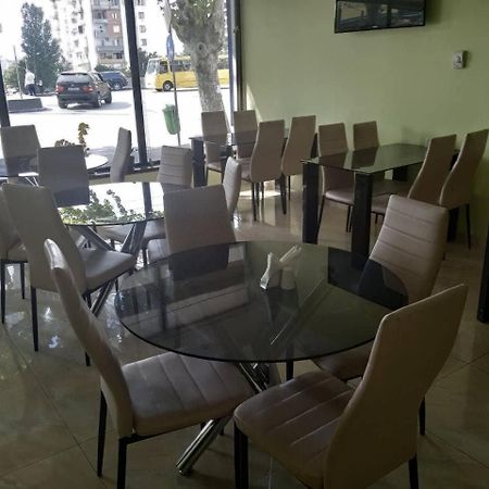 Hotel Georgia Tbilisi Buitenkant foto