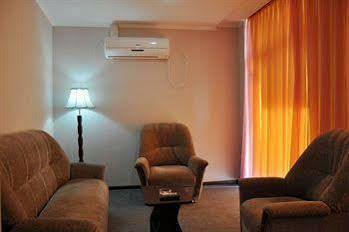 Hotel Georgia Tbilisi Buitenkant foto