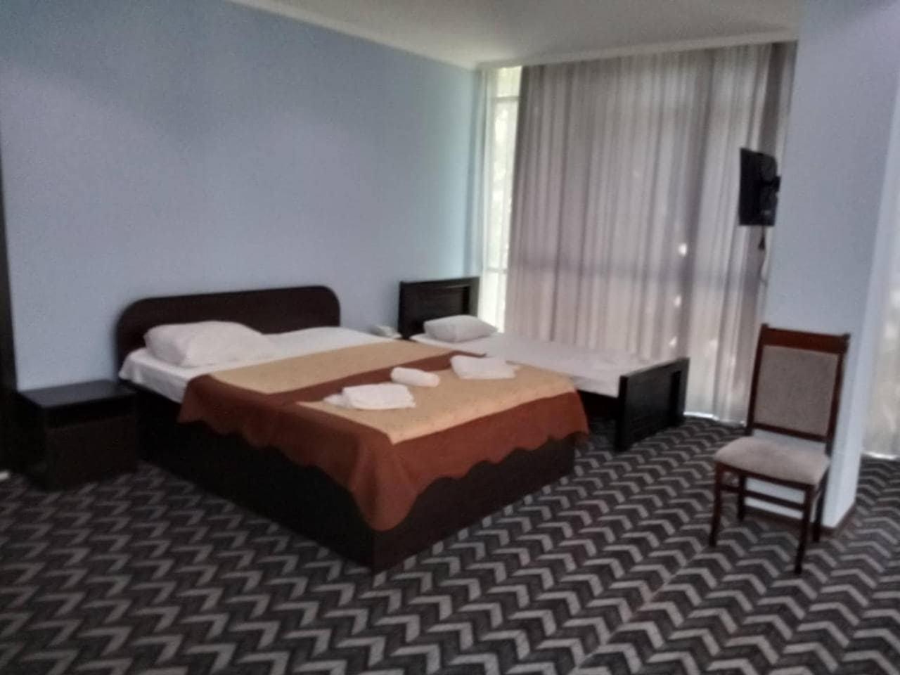 Hotel Georgia Tbilisi Buitenkant foto